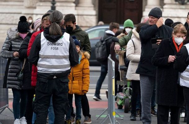 España detecta sus primeros casos de flurona, Covid-19 con gripe