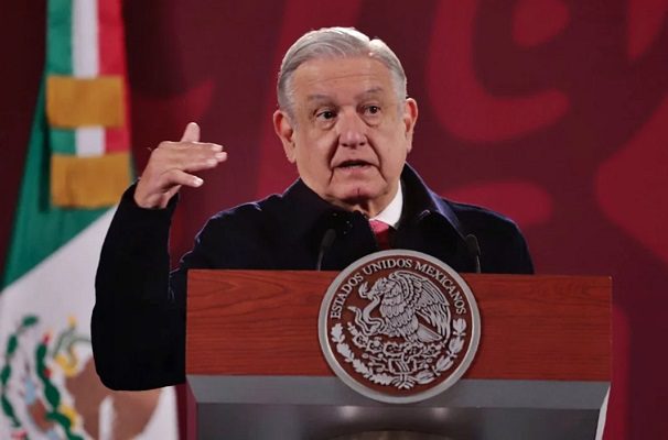 "Ya se pasaron", dice AMLO a universidades sobre regreso a clases presenciales