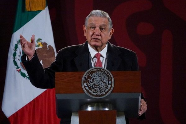 AMLO reconoce el papel de las mujeres en el Gobierno