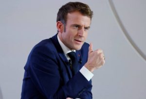 Macron dice tener muchas ganas de “fastidiar” a los no vacunados