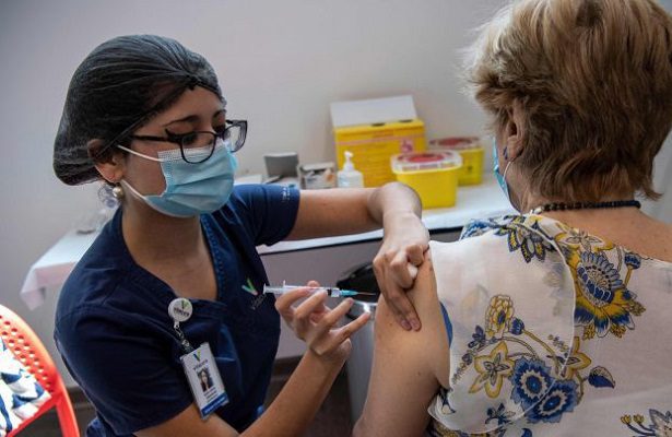 Chile anuncia cuarta dosis anticovid para población inmunocomprometida