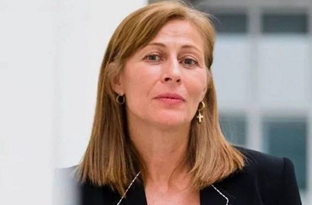 La secretaria de Economía, Tatiana Clouthier, da positivo a Covid-19