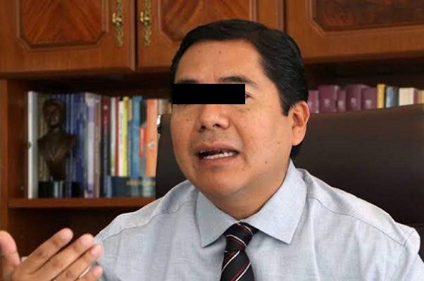 Vinculan a proceso exrector de la UABJO por defraudación fiscal