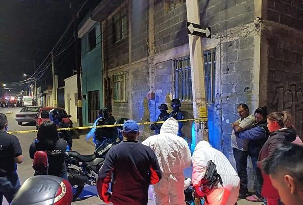 Comando mata a tiros a 4 hombres afuera de depósito de cerveza, en SLP