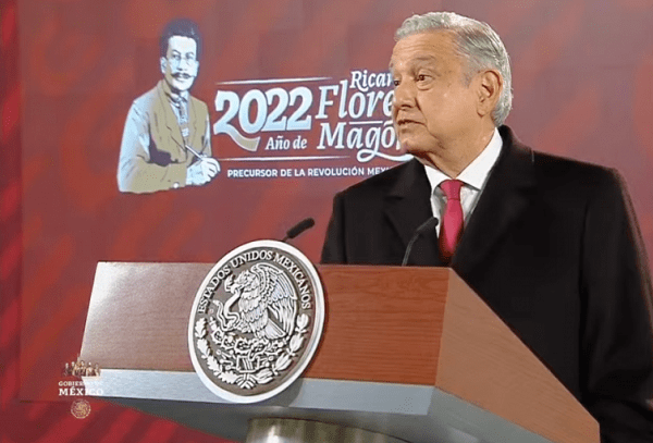 AMLO analiza realizar gira por Centroamérica