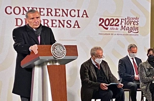 Adán Augusto López asegura que AMLO "se encuentra bien, con síntomas leves"