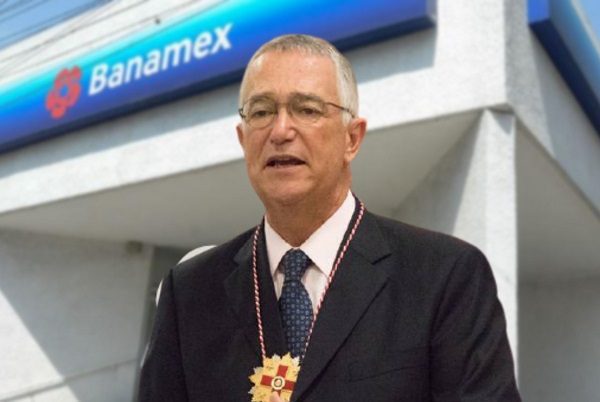 Salinas Pliego analiza comprar Banamex tras la salida de Citigroup