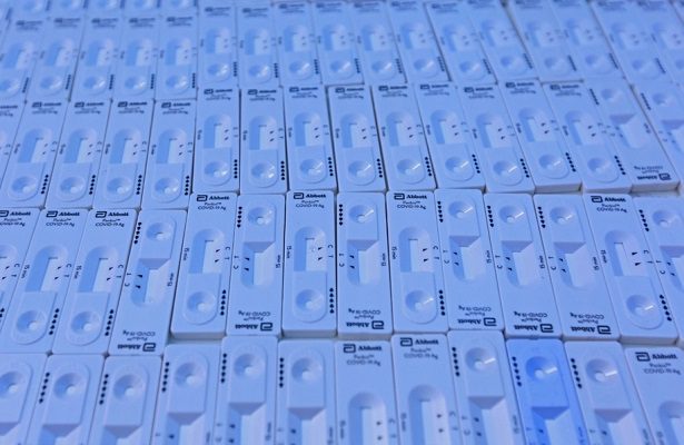 CDMX alerta por pruebas de covid-19 falsas que se venden en Facebook