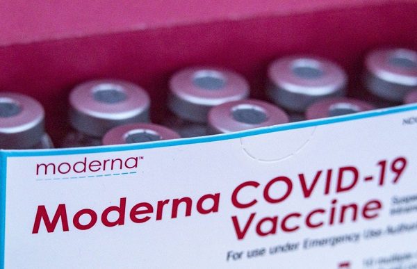 México realiza ensayo con EU para evaluar efectividad de refuerzo de Moderna