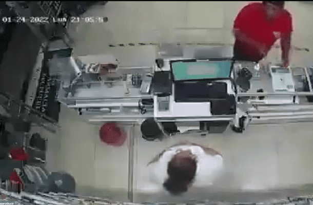 “Mil pesos nomás, mil pesos por favor", dice asaltante en Jalisco #VIDEO