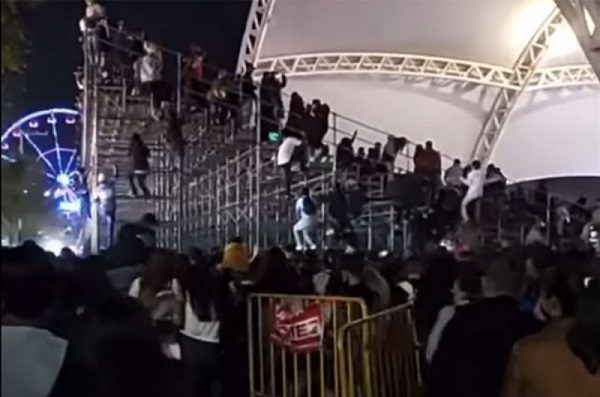 Fans dan portazo en concierto de Santa Fe Klan, en la Feria de León #VIDEOS