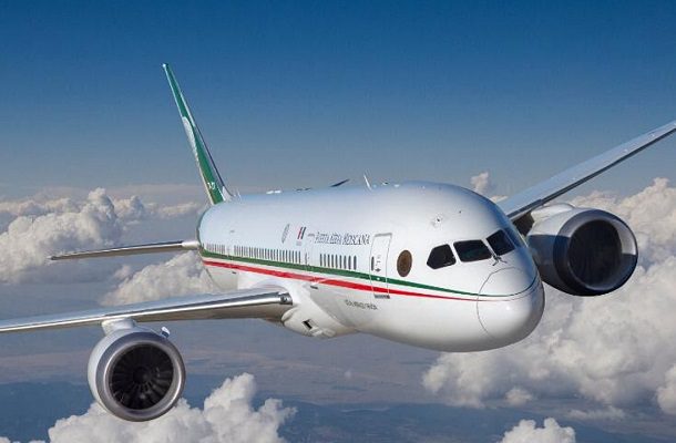 El avión presidencial sale de CDMX con rumbo desconocido