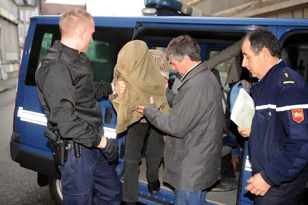 Caníbal francés escapa de psiquiatra y ataca de nuevo