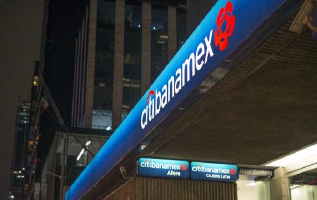 Juez frena venta de Banamex por caso Oceanografía