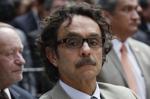 Gabriel Quadri acusa "secuestro" de su cuenta de WhatsApp