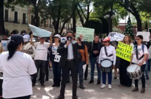 Grupo de antivacunas se ampara contra certificado de vacunación en Tlaxcala