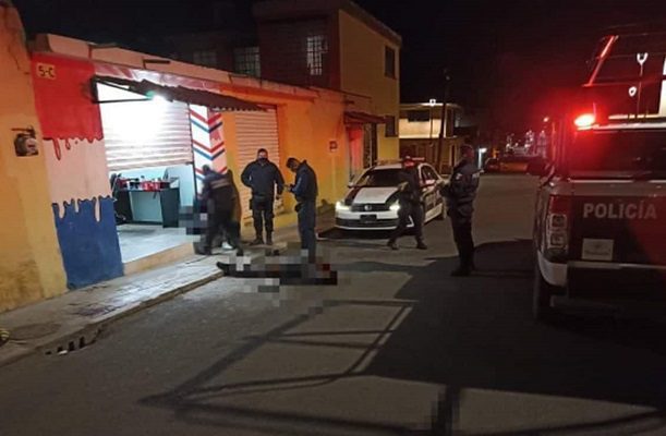 Matan a tiros cuatro hombres en barbería de Edomex