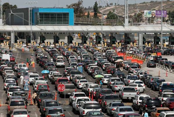 AMLO señala que regularización de 'autos chocolate’ será voluntaria