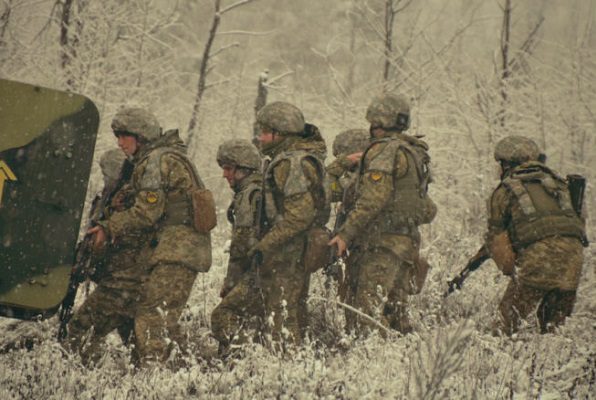 Tras EU, Reino Unido retirará parte de su personal de embajada en Ucrania