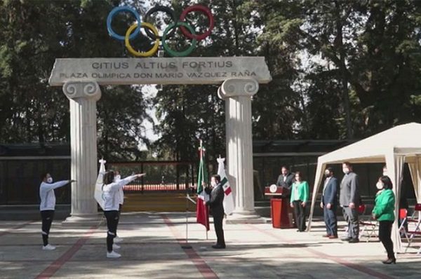 Abanderan a la delegación mexicana que irá a los Olímpicos de Invierno