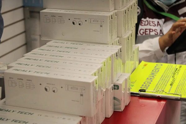 Aseguran en CDMX 459 pruebas covid por no tener autorización
