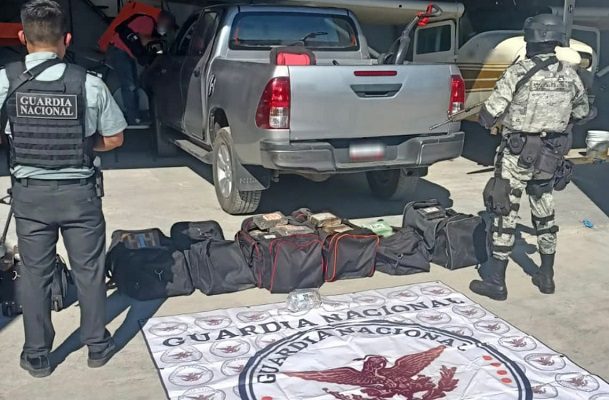 GN decomisa cargamento de cocaína en aeródromo de Morelos