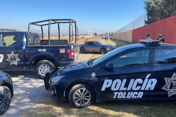 Localizan dos cuerpos embolsados en zona norte de Toluca