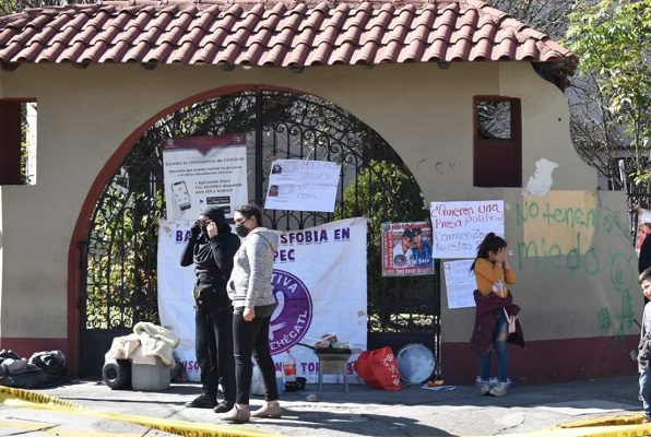 Feministas toman la Fiscalía Especializada contra la Corrupción de Edomex