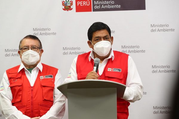 Perú cierra refinería de Repsol hasta que "ofrezca garantías" por derrame