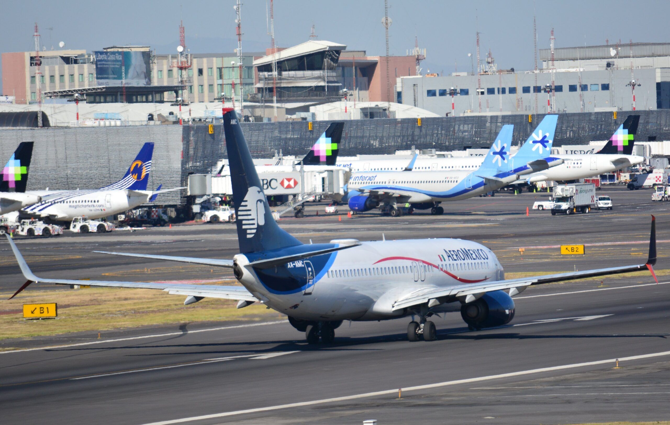 Aerolíneas deben informar cambios 24 hrs antes, tras cancelaciones: Profeco