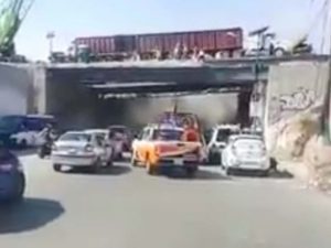 Reportan colapso parcial de puente en la México-Pachuca #VIDEO