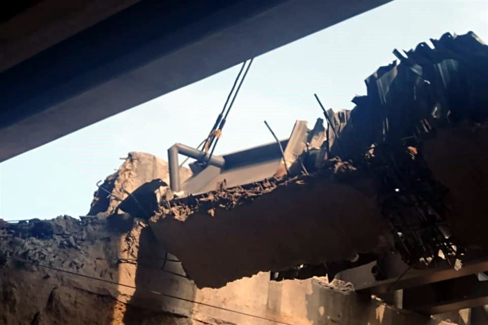 Desprendimiento de trabe en la México-Pachuca