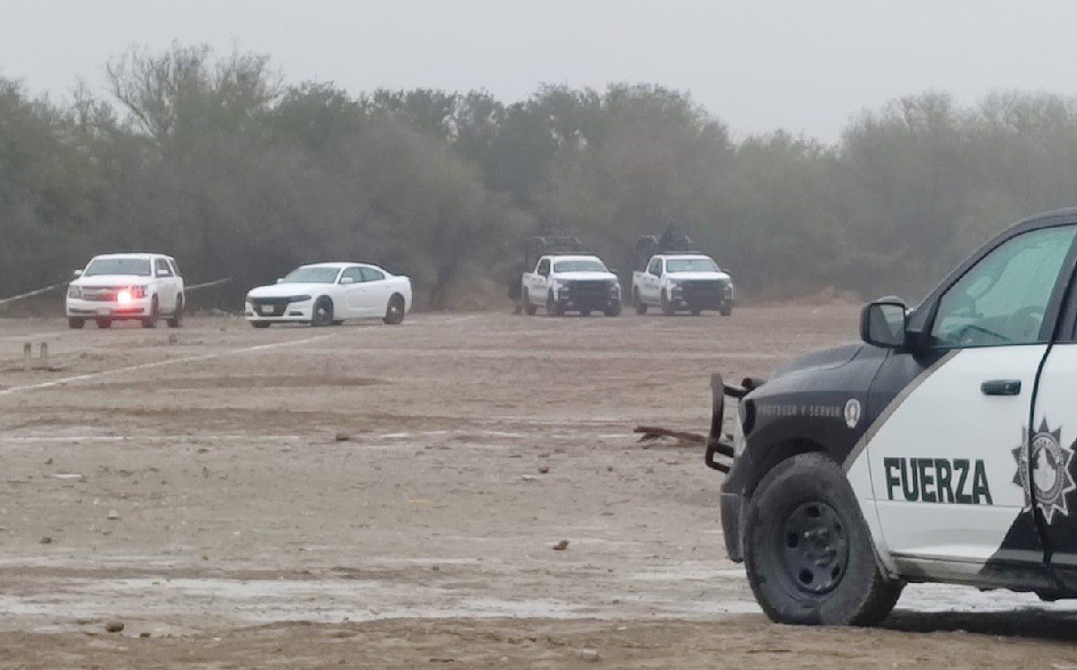 Hallan cuerpos enterrados en predio de Escobedo, Nuevo León