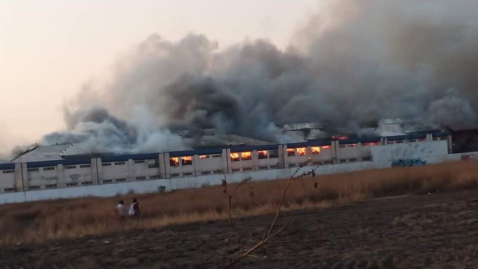 Incendio en bodega de Chalco