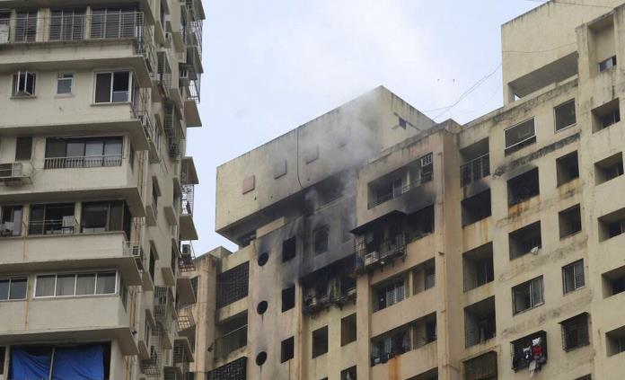 Incendio en edificio residencial de Mumbai