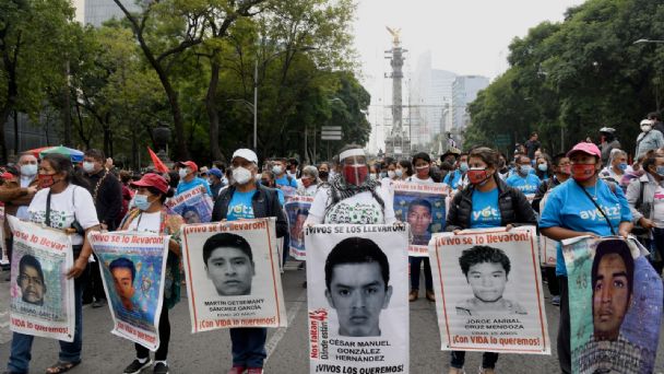 Manifestación por los 43 normalistas de Ayotzinapa
