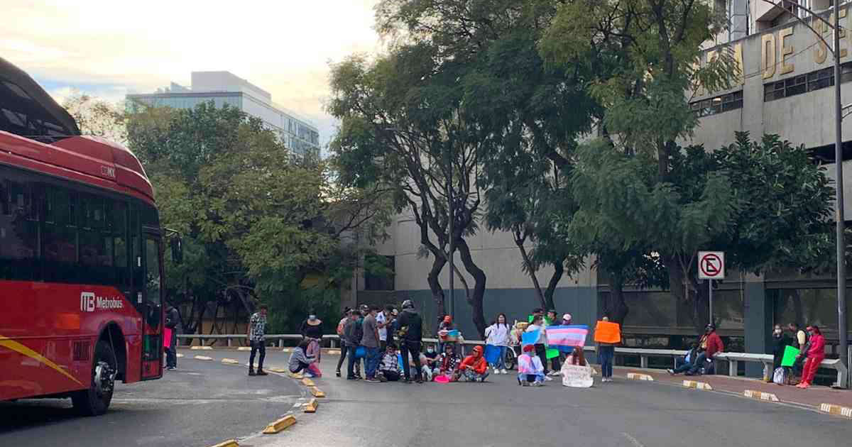 Protesta en Glorieta de Insurgentes