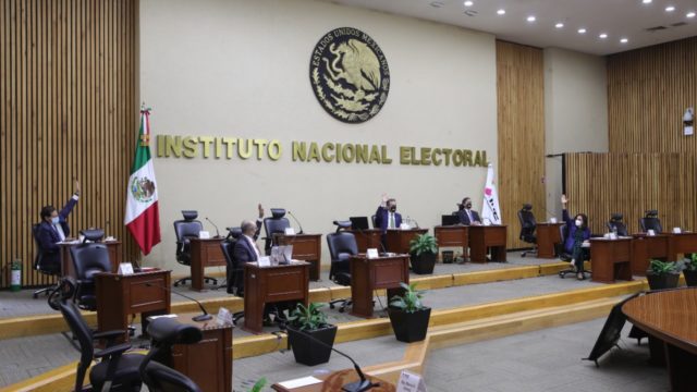 INE aprueba solicitar mil 738.94 mdp a Hacienda para revocación de mandato