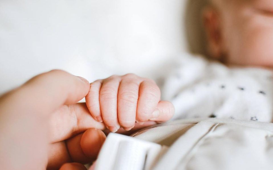 Reportan tres bebés hospitalizados por COVID-19 en SLP