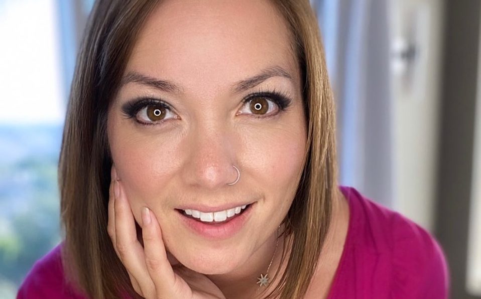 Pastora Cristiana deja su vida religiosa atrás y se vuelve stripper