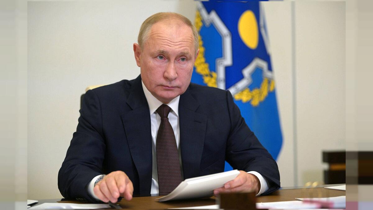 Putin ordena desplegar tropas en territorios separatistas de Ucrania