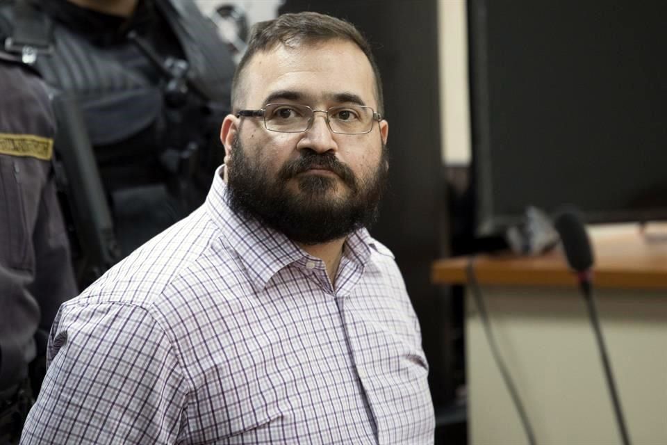 Juez rechaza suspensión a Javier Duarte contra orden de aprehensión