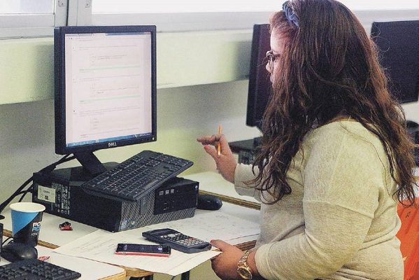 Diputados avalan que se considere experiencia profesional el servicio social