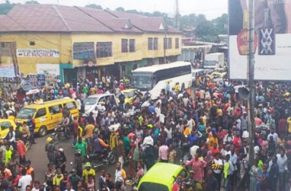 Al menos 28 muertos tras caída de cable de alta tensión en mercado en el Congo #VIDEOS