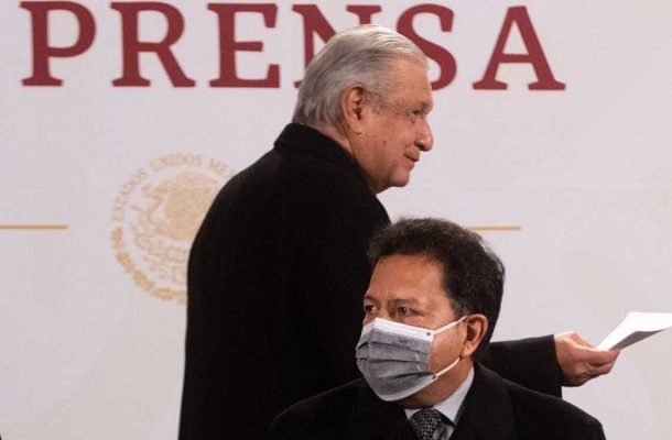 Ricardo Aldana gana elección del sindicato petrolero