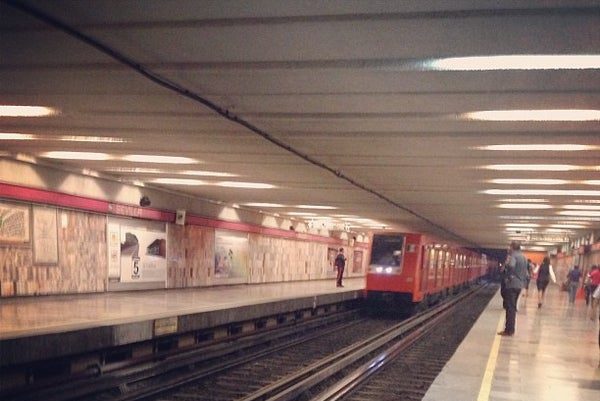 Una persona muere tras arrojarse a vías de la estación Sevilla, en la Línea 1 del Metro