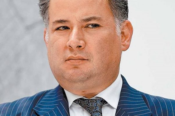 Santiago Nieto anuncia que dará clases de Derecho en la UNAM