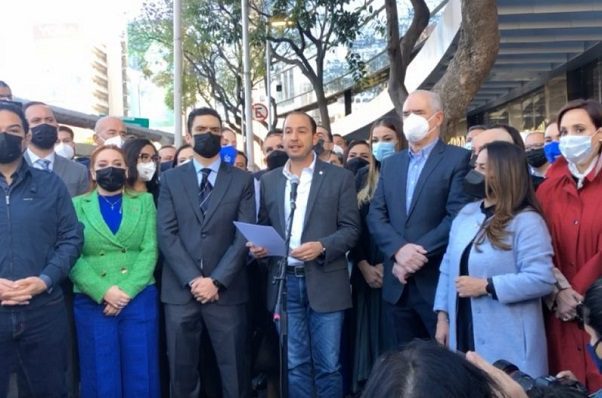 PAN denuncia ante la FGR corrupción y tráfico de influencias del hijo de AMLO