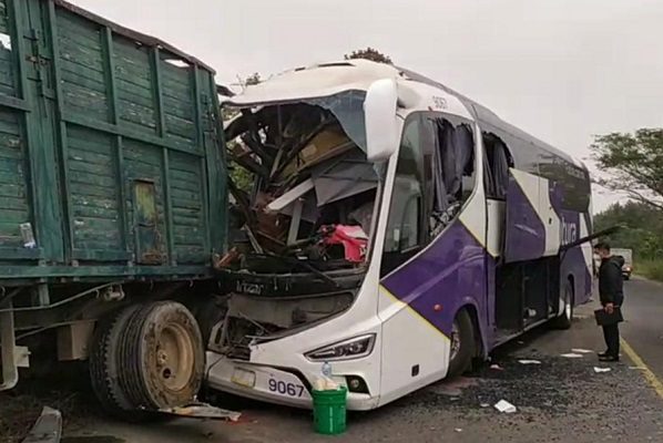 12 heridos en accidente carretero en Álamo Temapache, Veracruz