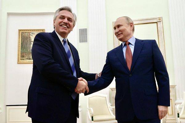 Alberto Fernández "abre las puertas de América Latina" a Putin